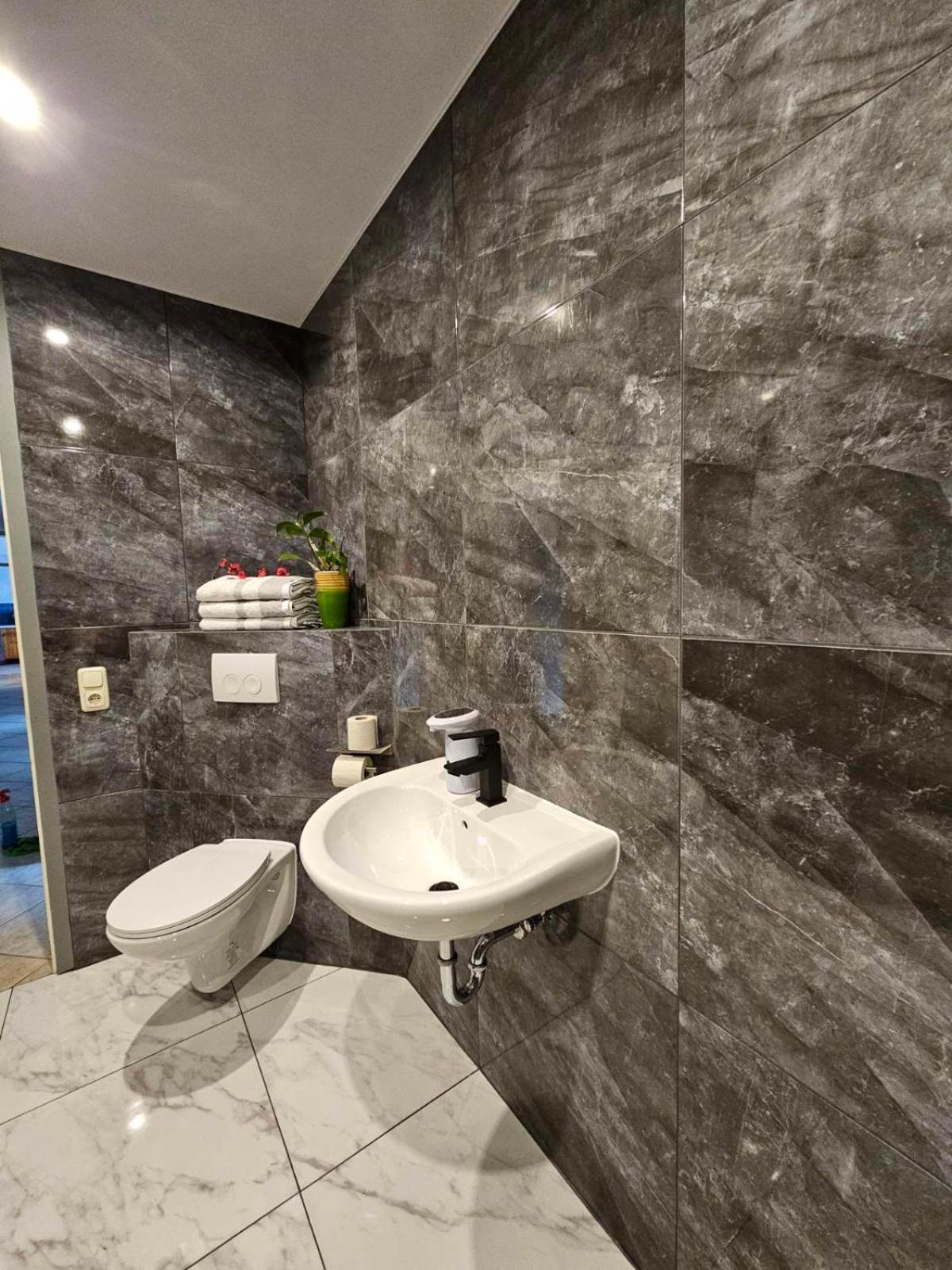 Kompfort Business Apartment Wertheim Esterno foto